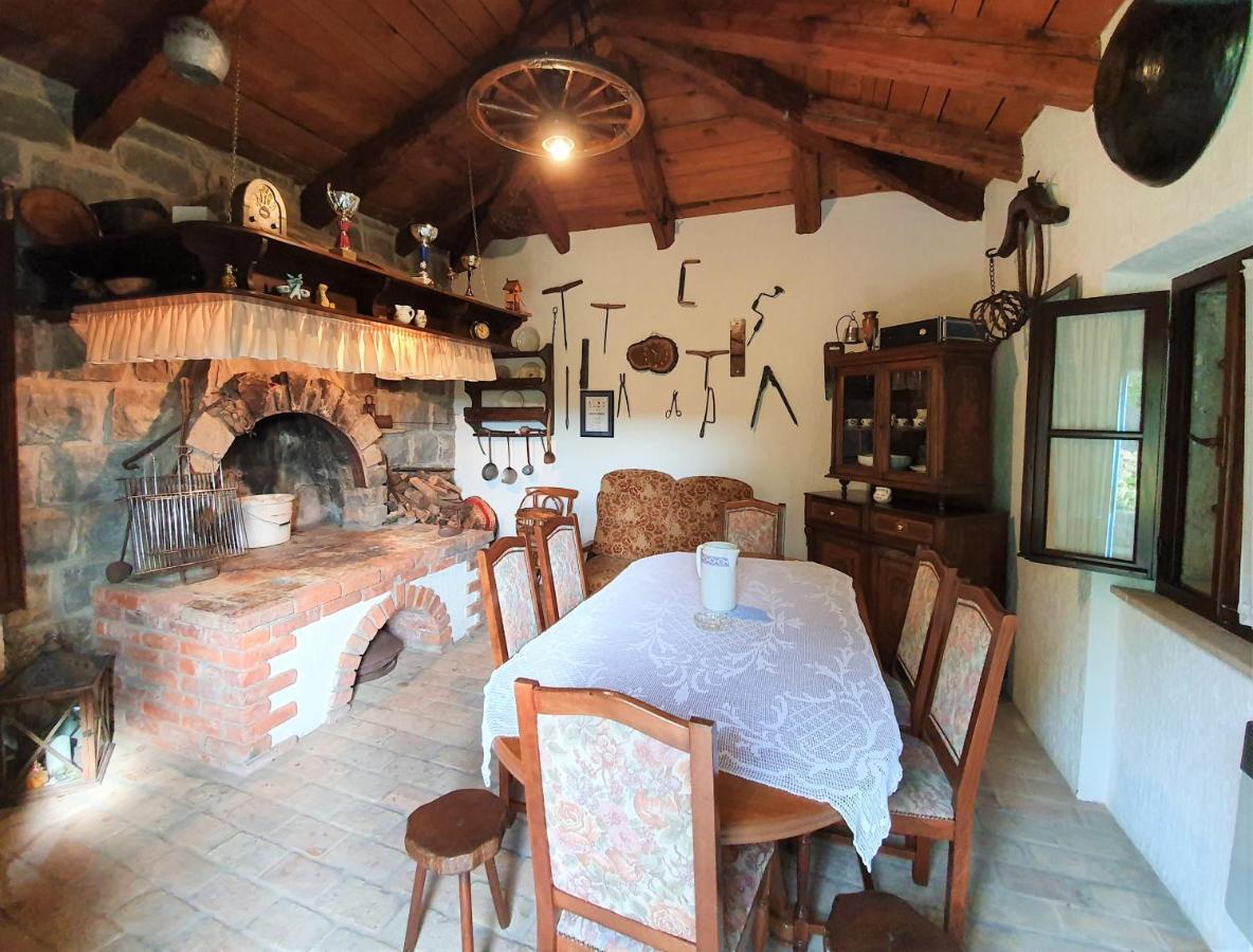 Casa Prodan Apartman Buzet Kültér fotó